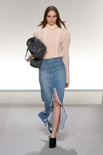 Look 22